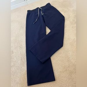 Navy blue Figs Livingston basic scrub pants in size XSP
